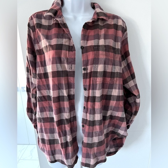 Wind River Tops - Wind River/ Button  up flannel long sleeve top/ Plaid/ Size US L